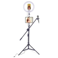 Podcast Estudio Con Anillo LED